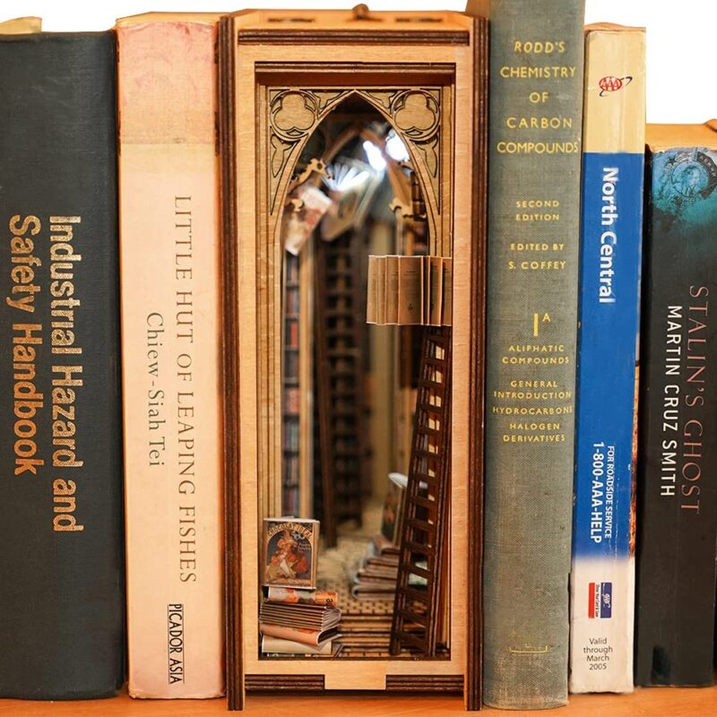 Buchhandlung Fleury und Bott Book Nook