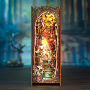 Mystische Lichtung Book Nook