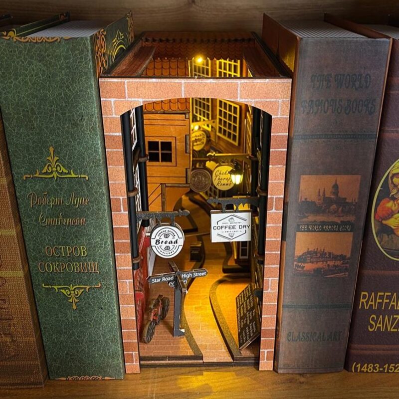 Romantische Gasse Book Nook – Bild 2