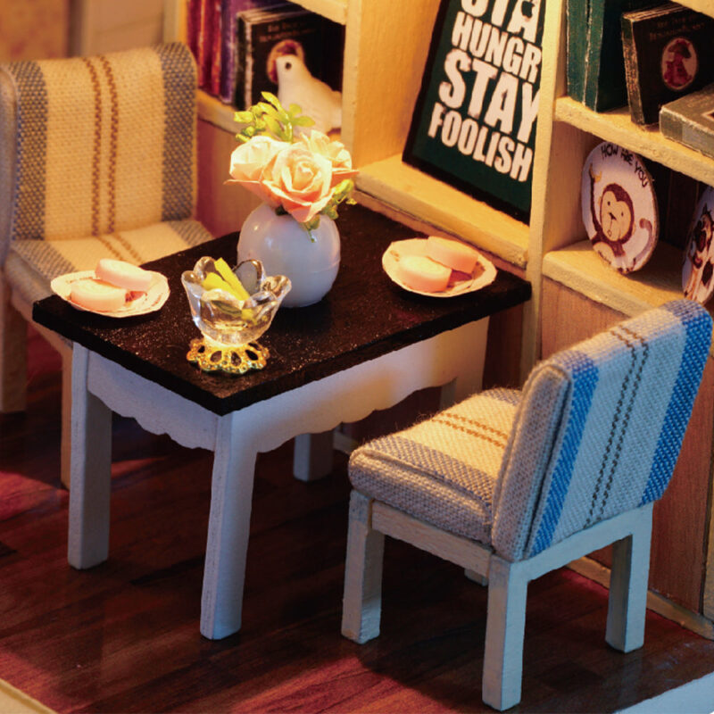 Sanfte Ausstrahlung Miniatur Haus – Bild 7